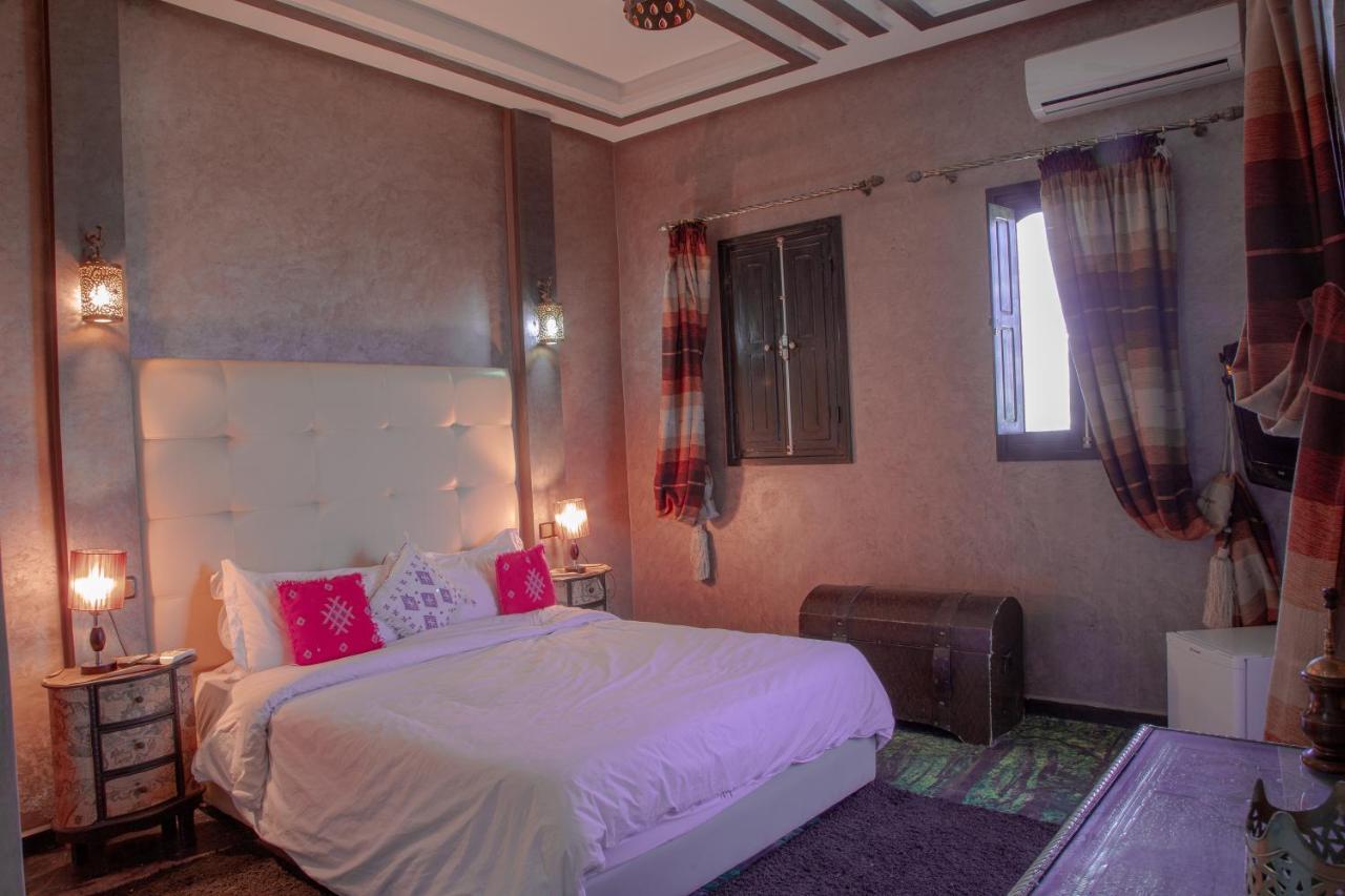 Jnanat Aicha Guesthouse Wawizelte Ngoại thất bức ảnh